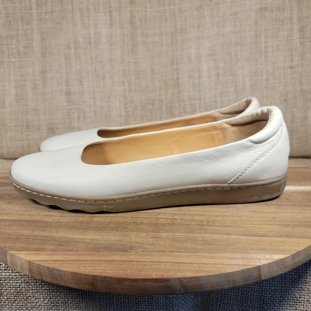 Earth Etlanden Leather Ballet Flats Ivory Comfort Slip On Shoes Women's 9.5M